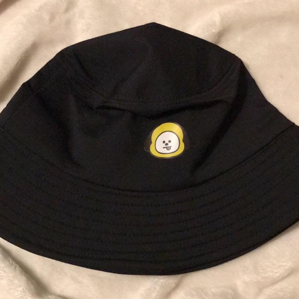 BT21 Chimmy Black bucket hat